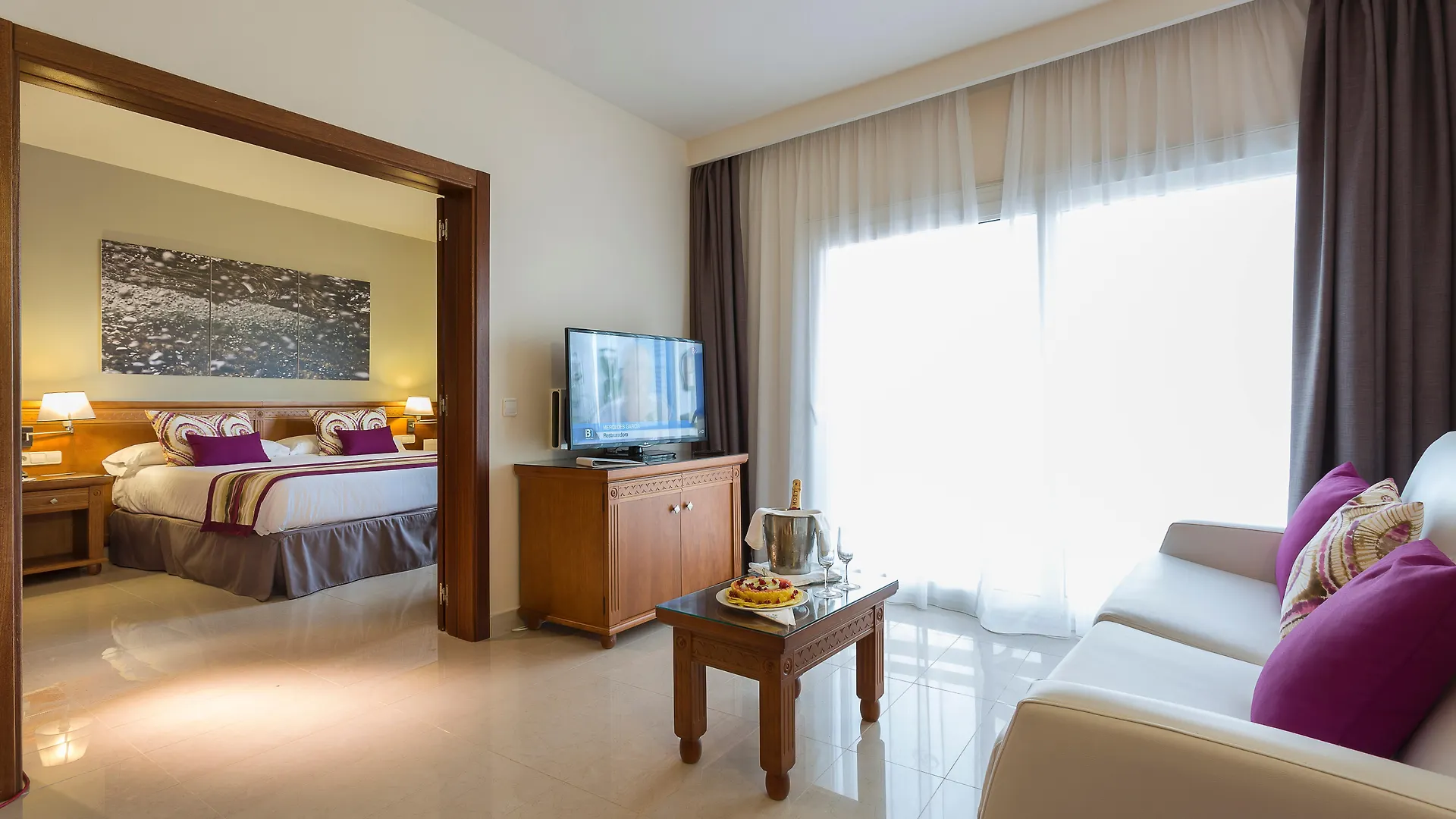 Grand Palladium Select Palace Ibiza Playa d'en Bossa 5*,  İspanya