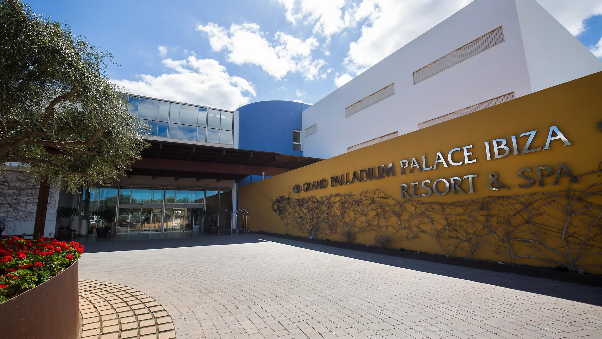 Grand Palladium Select Palace Ibiza Playa d'en Bossa Hotel